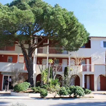 Апартаменты Le Hameau De La Pinede Studio-cabine Piscine Clim Wifi Parking Mer By Hc
