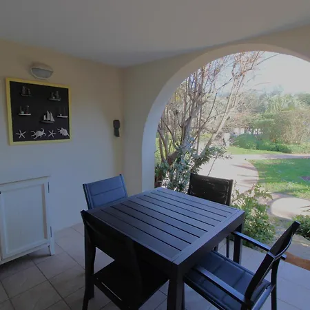 Le Hameau De La Pinede Studio-cabine Piscine Clim Wifi Parking Mer By Hc Hyeres