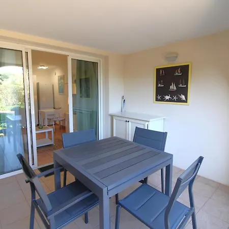 Le Hameau De La Pinede Studio-cabine Piscine Clim Wifi Parking Mer By Hc Hyeres