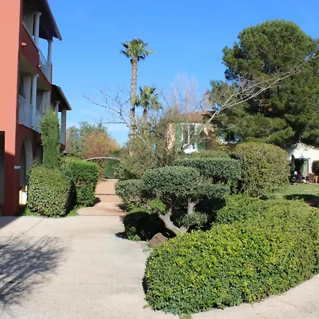 Le Hameau De La Pinede Studio-cabine Piscine Clim Wifi Parking Mer By Hc Hyeres